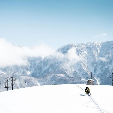 Hakuba Cortina Lodge Otari Екстериор снимка