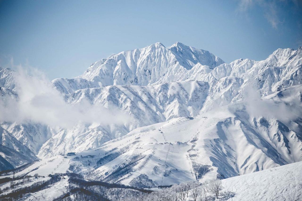 Hakuba Cortina Lodge Otari Екстериор снимка